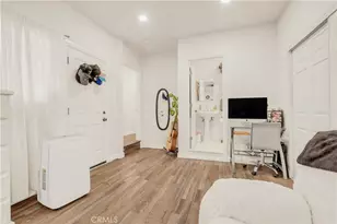 764 W 107th St, Los Angeles, CA 90044 - Photo 22