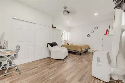 764 W 107th Street, Los Angeles, CA 90044 - Photo 24