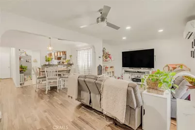 764 W 107th Street, Los Angeles, CA 90044 - Photo 10