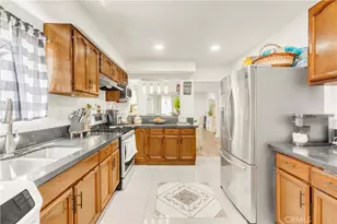 764 W 107th St, Los Angeles, CA 90044 - Photo 20