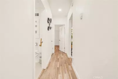 764 W 107th Street, Los Angeles, CA 90044 - Photo 28