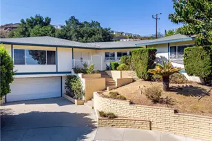 211 Peacock Ln, Montebello, CA 90640 - Photo 2