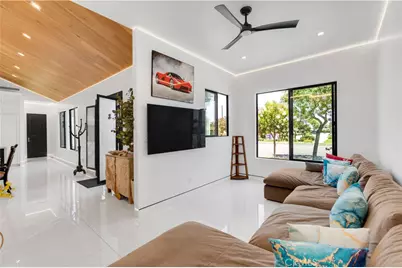 9509 Downey Avenue, Downey, CA 90240 - Photo 26