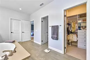 57 Statuary, Irvine, CA 92620 - Photo 48