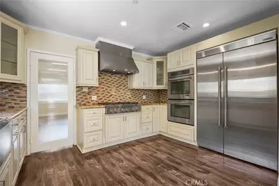 1025 E San Jose Avenue, Burbank, CA 91501 - Photo 26