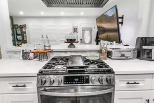 6502 Dos Rios Rd, Downey, CA 90240 - Photo 14