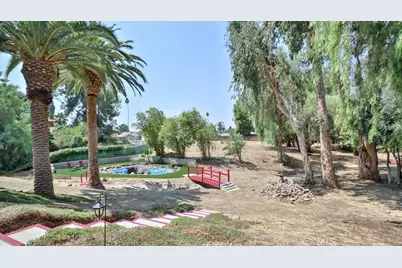 7855 Westpark Drive, Riverside, CA 92506 - Photo 36