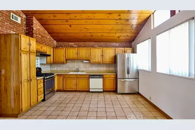 15841 Marlin Place, Van Nuys, CA 91406 - Photo 40