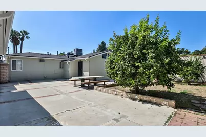 15841 Marlin Place, Van Nuys, CA 91406 - Photo 20