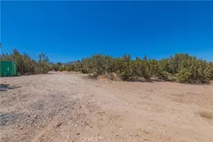 1181 Barkley Ranch Rd, Pinon Hills, CA 92372 - Photo 8