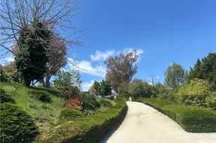 60 Crest Rd, Rolling Hills, CA 90274 - Photo 2