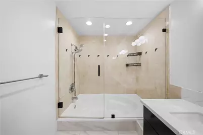 880 W 1st Street #309, Los Angeles, CA 90012 - Photo 18