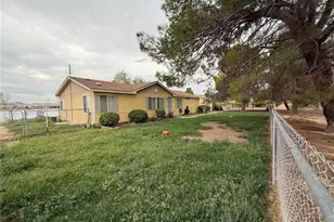 33979 Fremont Rd, Newberry Springs, CA 92365 - Photo 8