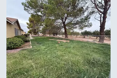 33979 Fremont Rd, Newberry Springs, CA 92365 - Photo 10