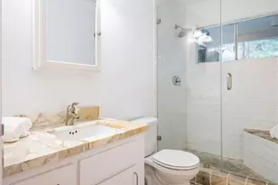 1833 Roscomare Rd, Los Angeles, CA 90077 - Photo 32