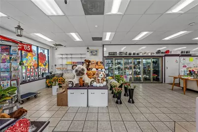 10759 Magnolia Avenue #A, Riverside, CA 92505 - Photo 6