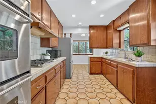 1014 Maple Ave, Torrance, CA 90503 - Photo 10