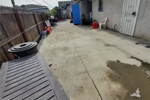 1353 1353 W 90th, Los Angeles, CA 90044 - Photo 12