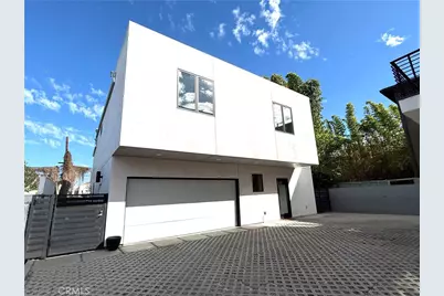 542 N Commonwealth Avenue, Los Angeles, CA 90004 - Photo 1