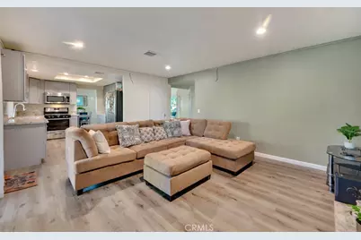 43927 Fallon Drive, Lancaster, CA 93535 - Photo 14