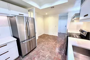 700 S Lake Ave, Pasadena, CA 91106 - Photo 18