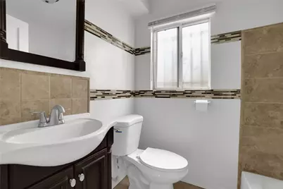 2035 W 102nd Street, Los Angeles, CA 90047 - Photo 16