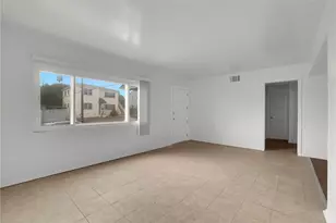 2035 W 102nd St, Los Angeles, CA 90047 - Photo 4