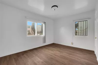 2035 W 102nd Street, Los Angeles, CA 90047 - Photo 14