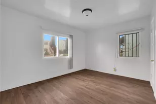 2035 W 102nd St, Los Angeles, CA 90047 - Photo 14