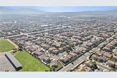 13925 Barnett Ln, Eastvale, CA 92880 - Photo 6