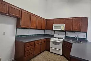 5411 Los Amigos Dr, Bakersfield, CA 93307 - Photo 6