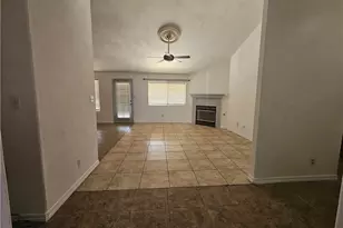 5411 Los Amigos Dr, Bakersfield, CA 93307 - Photo 2