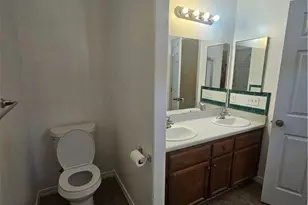 5411 Los Amigos Dr, Bakersfield, CA 93307 - Photo 18