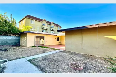 12040 Stagg Street, North Hollywood, CA 91605 - Photo 20