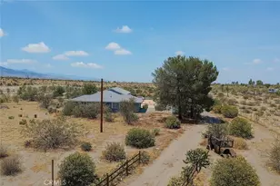 13384 Sheep Creek Rd, Phelan, CA 92371 - Photo 2