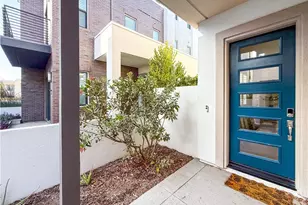 121 Novel, Irvine, CA 92618 - Photo 4