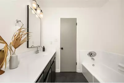 1021 12th Street #102, Santa Monica, CA 90403 - Photo 10