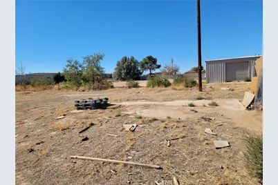 11957 Bartlett, Adelanto, CA 92301 - Photo 22
