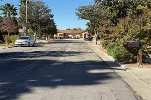 2024 Ortega Ct, Hemet, CA 92545 - Photo 4