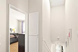 101 S Verdugo Rd, Glendale, CA 91205 - Photo 16