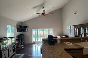 426 W 1st St, Azusa, CA 91702 - Photo 10