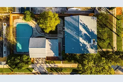 7001 Lasaine Avenue, Van Nuys, CA 91406 - Photo 4