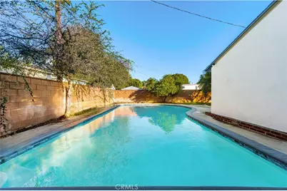 7001 Lasaine Avenue, Van Nuys, CA 91406 - Photo 22