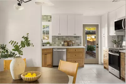 7001 Lasaine Avenue, Van Nuys, CA 91406 - Photo 10