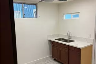 161 W 84th, Los Angeles, CA 90003 - Photo 10