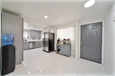 371 S Alexander Avenue, Upland, CA 91786 - Photo 2