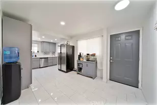 371 S Alexander Ave, Upland, CA 91786 - Photo 2