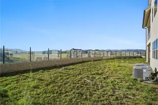 27392 Dialogue Wy, Valencia, CA 91381 - Photo 48