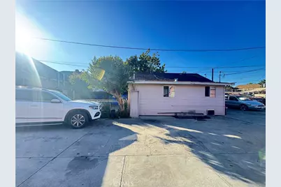 927 W 48th Street, Los Angeles, CA 90037 - Photo 20