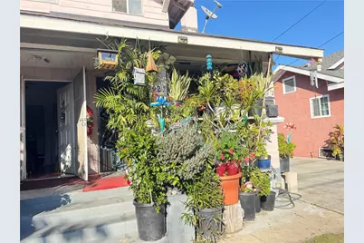 927 W 48th Street, Los Angeles, CA 90037 - Photo 8